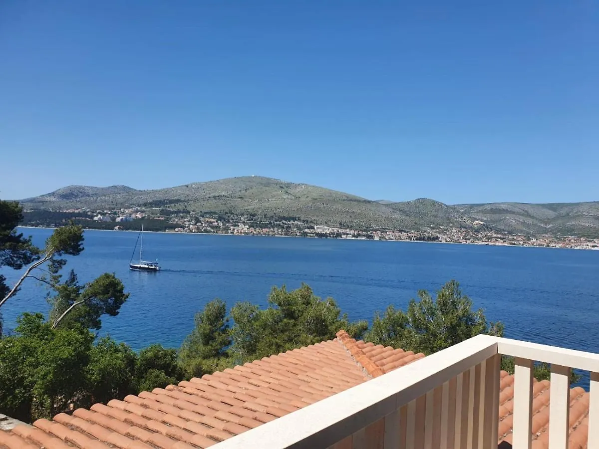 Holiday home Seafront House Nusha Villa Donji Okrug  Croatia