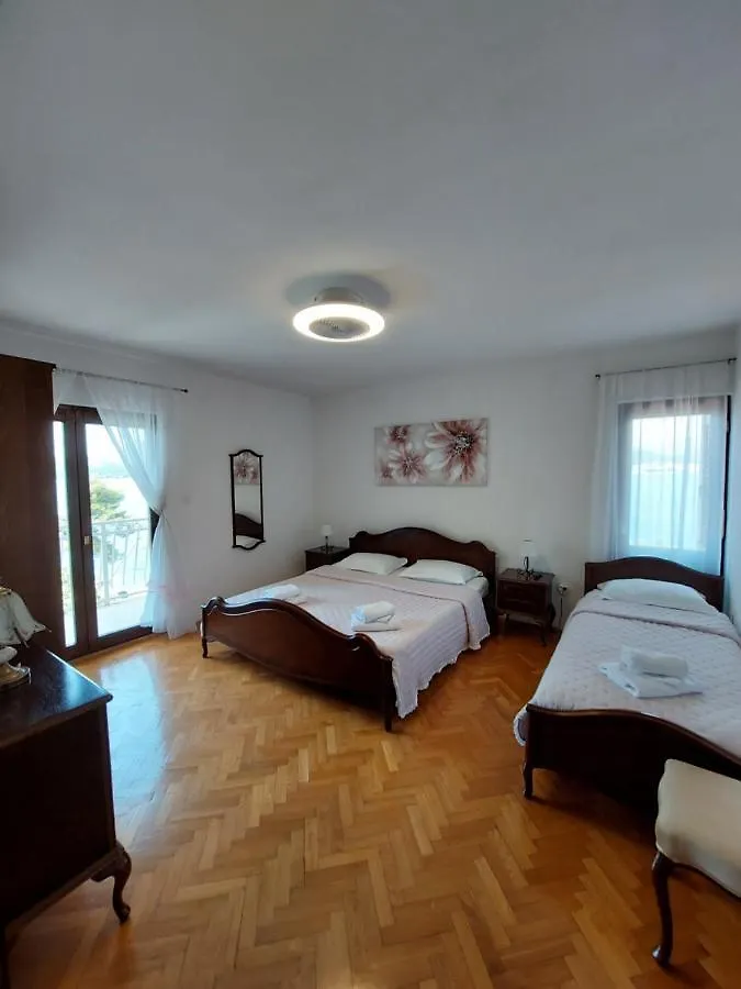 Villa Seafront House Nusha Donji Okrug  0*, Donji Okrug (Ciovo) Croazia