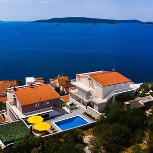 Care Apartament